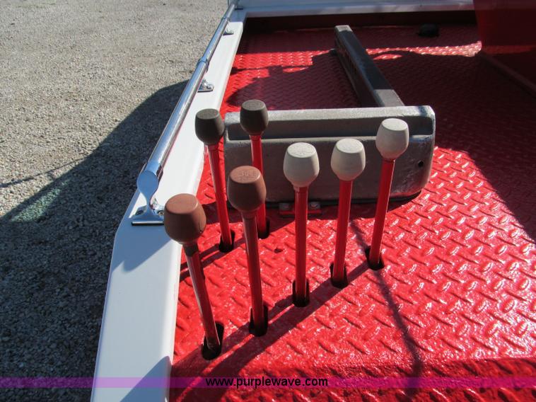 image for item E5608 1996 Chevrolet C3500HD tow truck