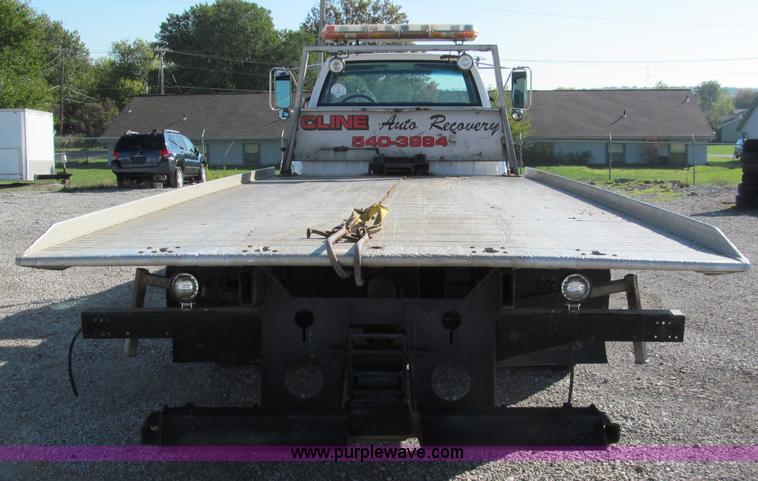 image for item E5609 1996 Chevrolet Kodiak flatbed tow truck