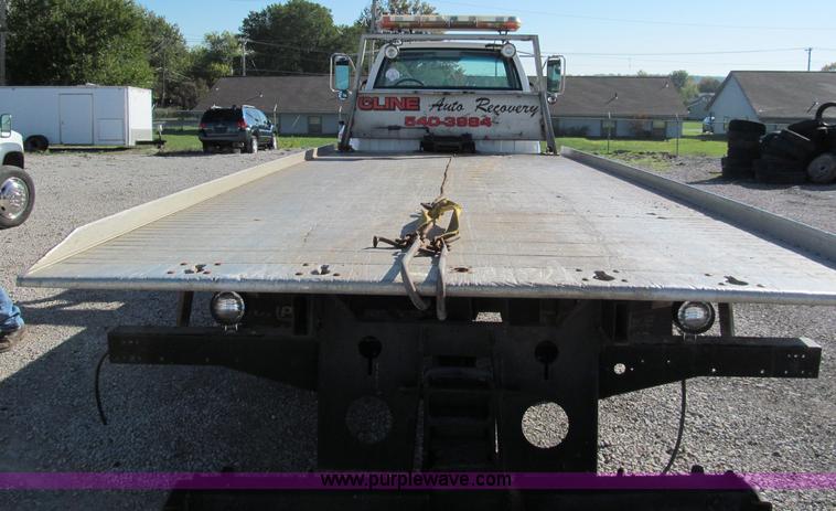 image for item E5609 1996 Chevrolet Kodiak flatbed tow truck
