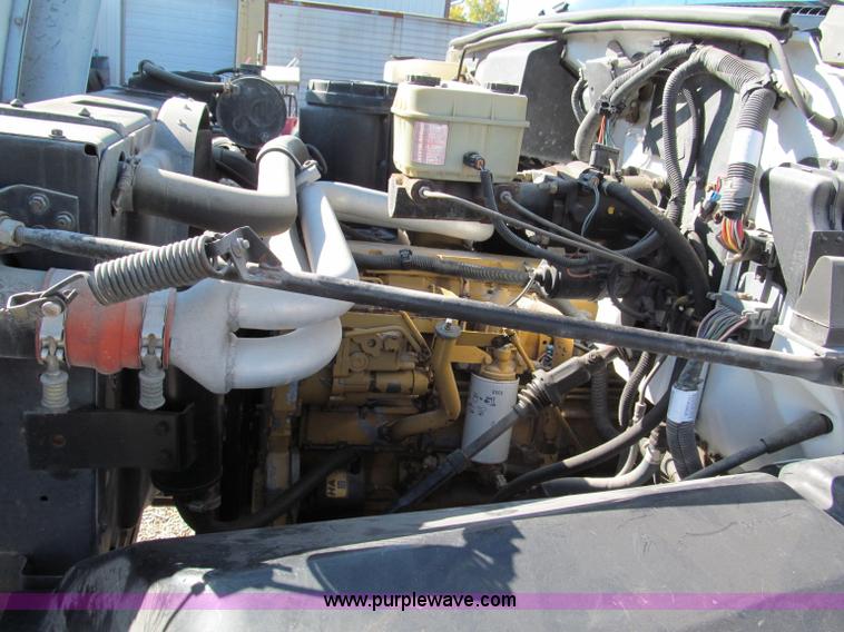 image for item E5609 1996 Chevrolet Kodiak flatbed tow truck