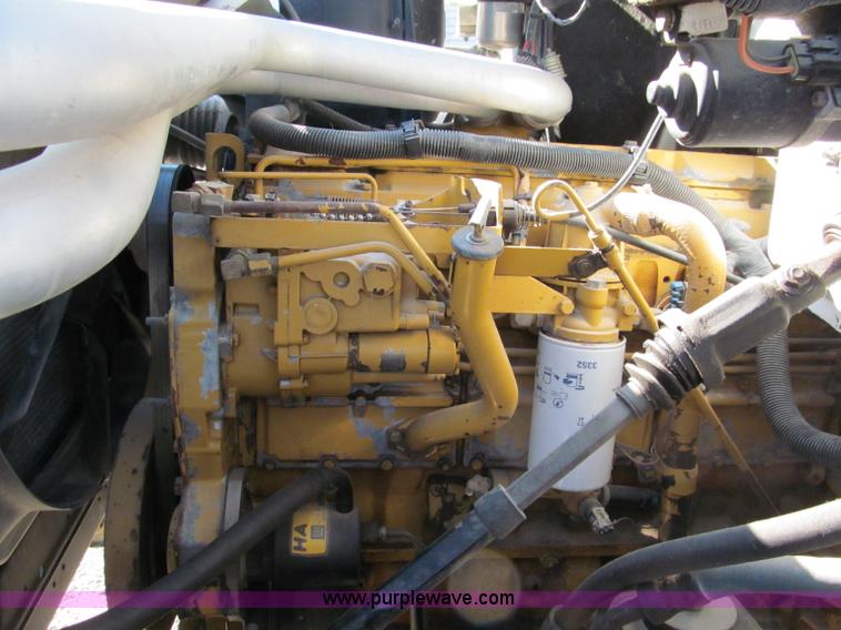 image for item E5609 1996 Chevrolet Kodiak flatbed tow truck