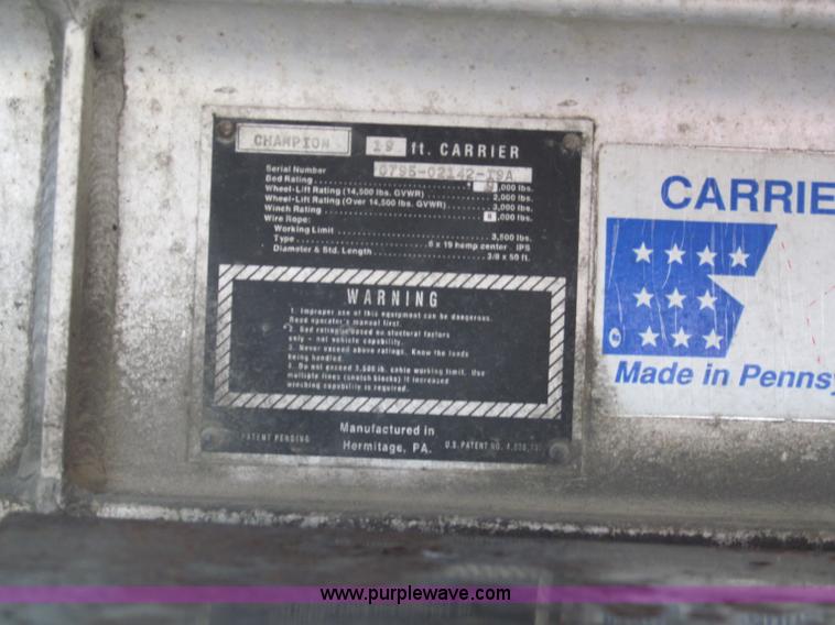 image for item E5609 1996 Chevrolet Kodiak flatbed tow truck