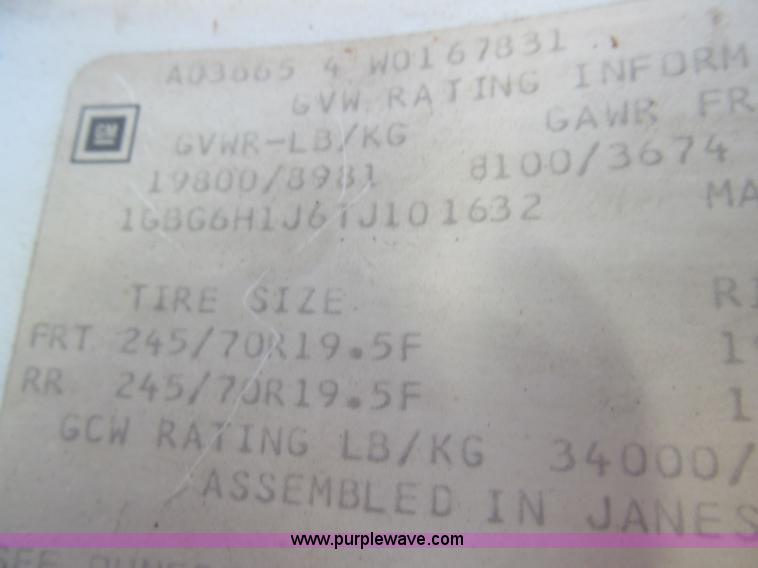 image for item E5609 1996 Chevrolet Kodiak flatbed tow truck