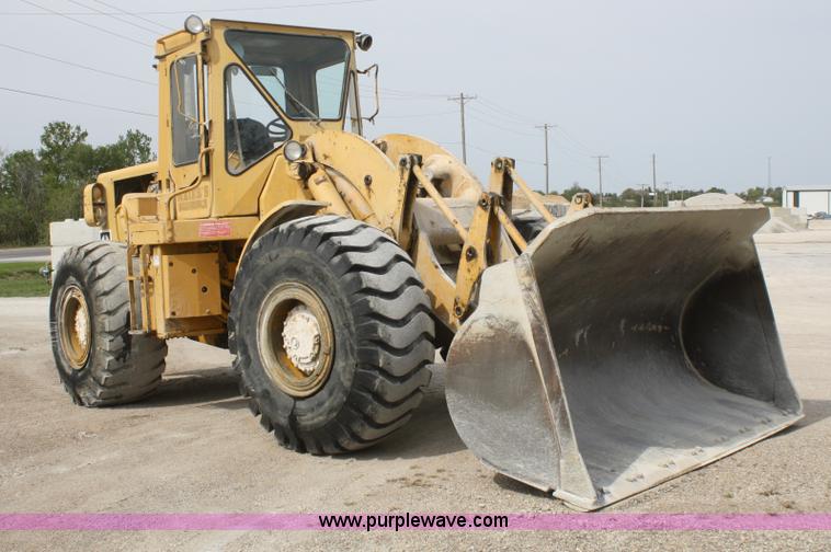 image for item F2527 1975 Caterpillar 966C wheel loader