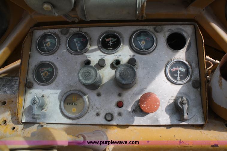 image for item F2527 1975 Caterpillar 966C wheel loader