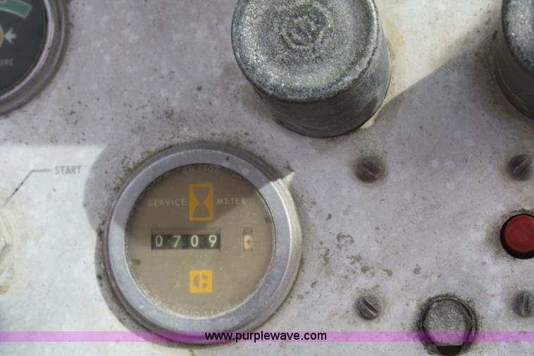 image for item F2527 1975 Caterpillar 966C wheel loader