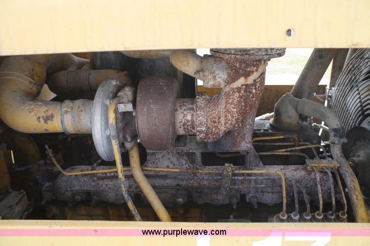 image for item F2527 1975 Caterpillar 966C wheel loader