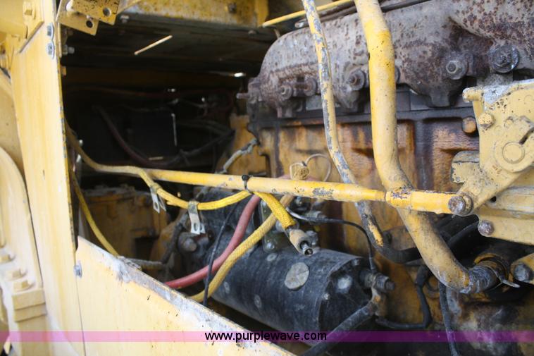 image for item F2527 1975 Caterpillar 966C wheel loader