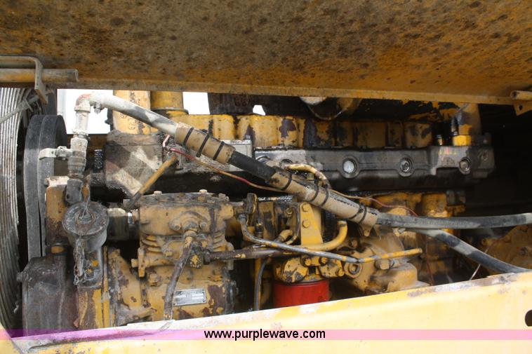 image for item F2527 1975 Caterpillar 966C wheel loader