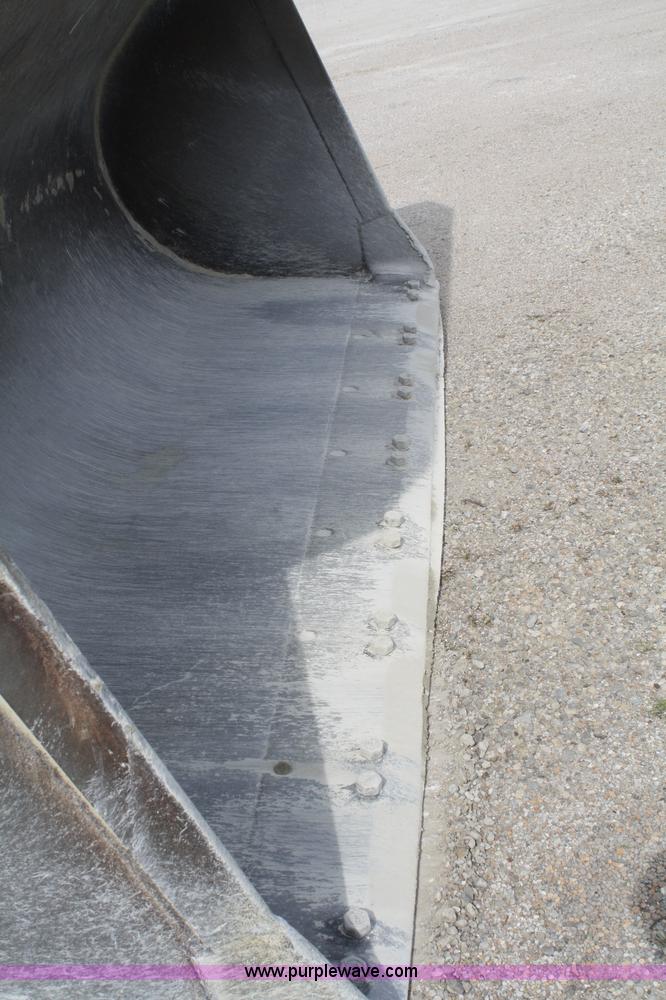 image for item F2527 1975 Caterpillar 966C wheel loader