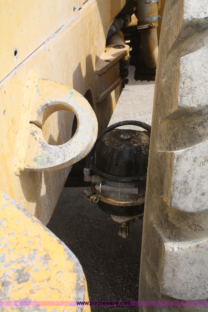 image for item F2527 1975 Caterpillar 966C wheel loader