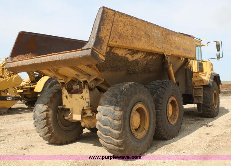 image for item F2616 1992 Volvo Bm A30 haul truck