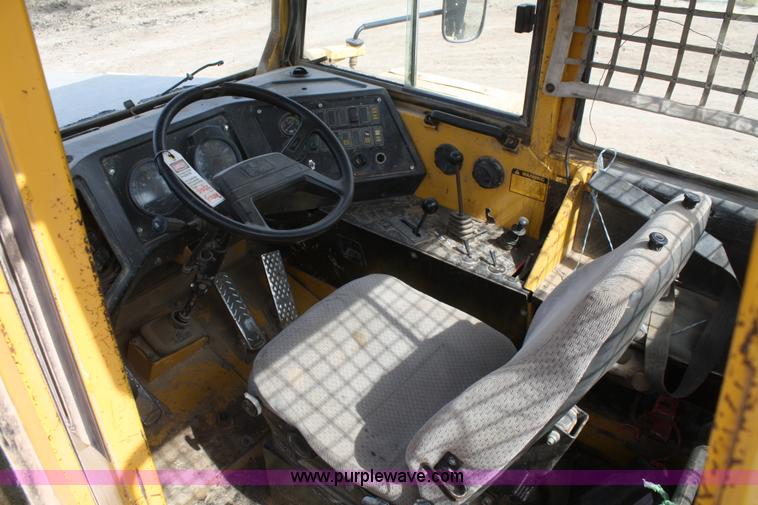 image for item F2616 1992 Volvo Bm A30 haul truck