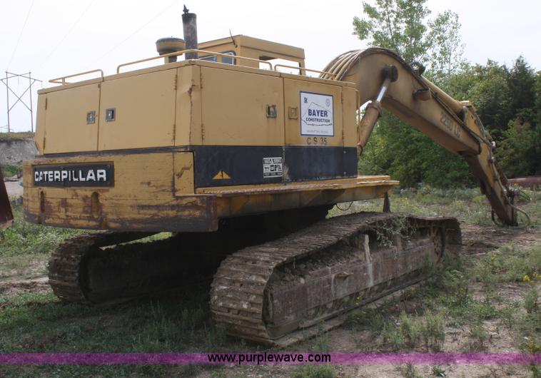 image for item F2617 1989 Caterpillar 225D-LC excavator