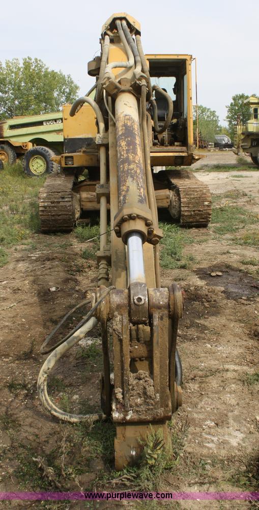 image for item F2617 1989 Caterpillar 225D-LC excavator