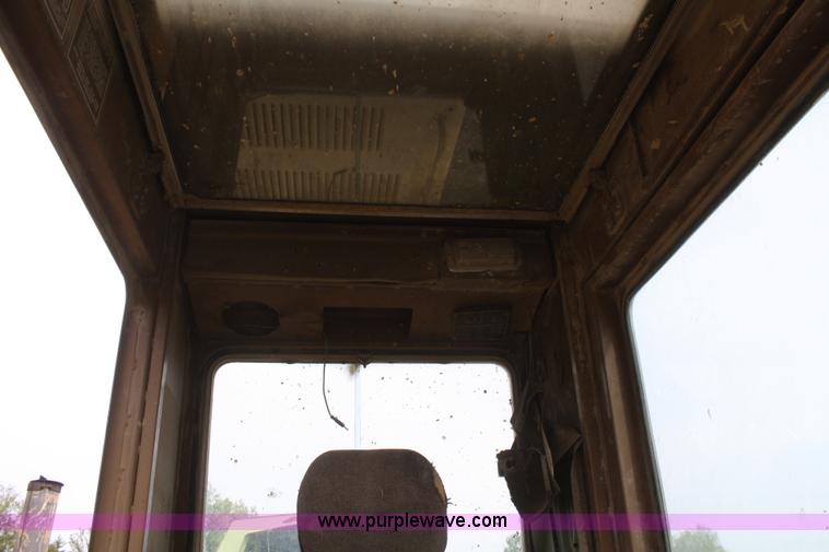 image for item F2617 1989 Caterpillar 225D-LC excavator