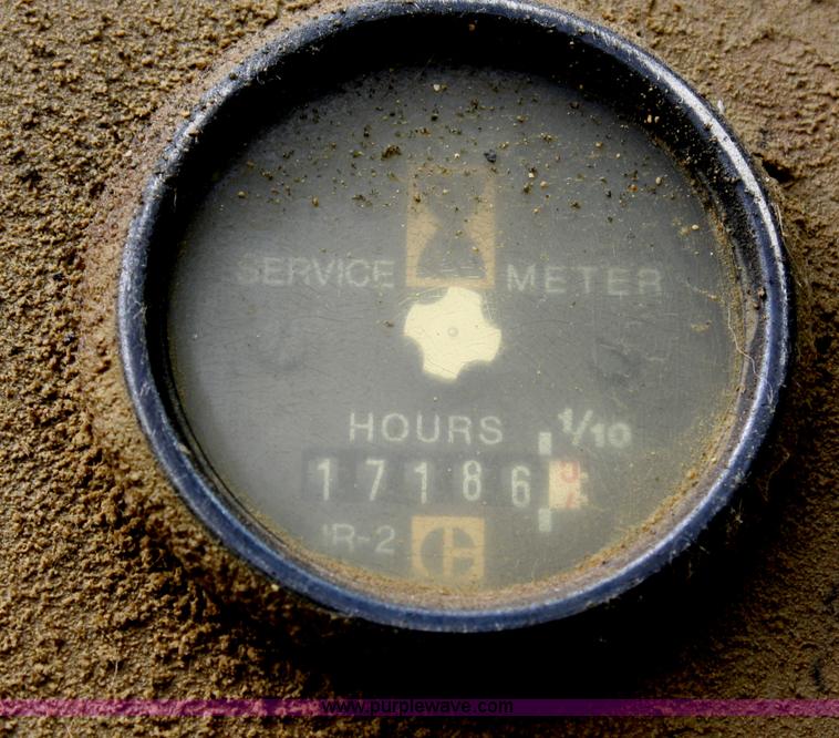 image for item F2617 1989 Caterpillar 225D-LC excavator