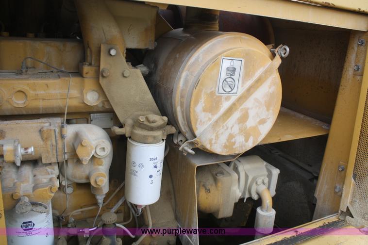 image for item F2617 1989 Caterpillar 225D-LC excavator