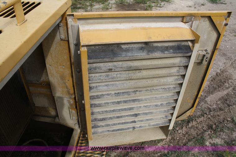 image for item F2617 1989 Caterpillar 225D-LC excavator