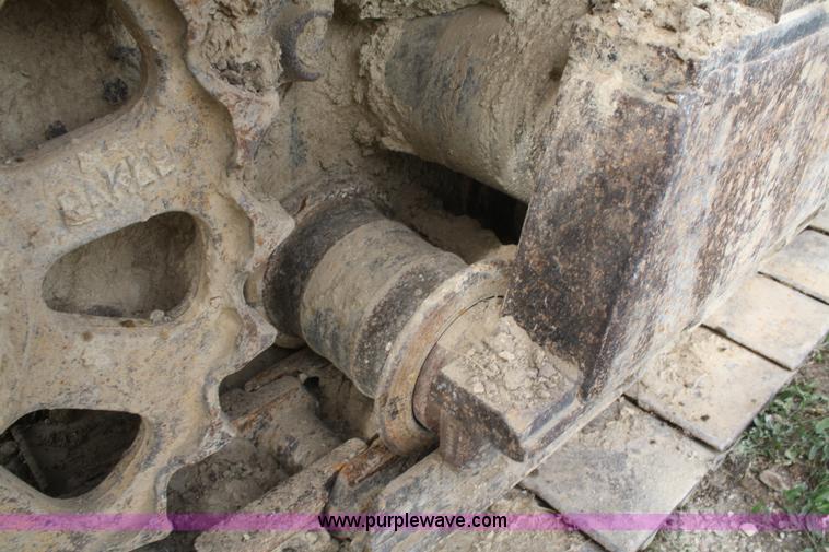 image for item F2617 1989 Caterpillar 225D-LC excavator