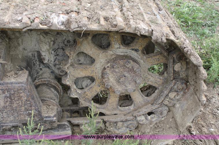 image for item F2617 1989 Caterpillar 225D-LC excavator