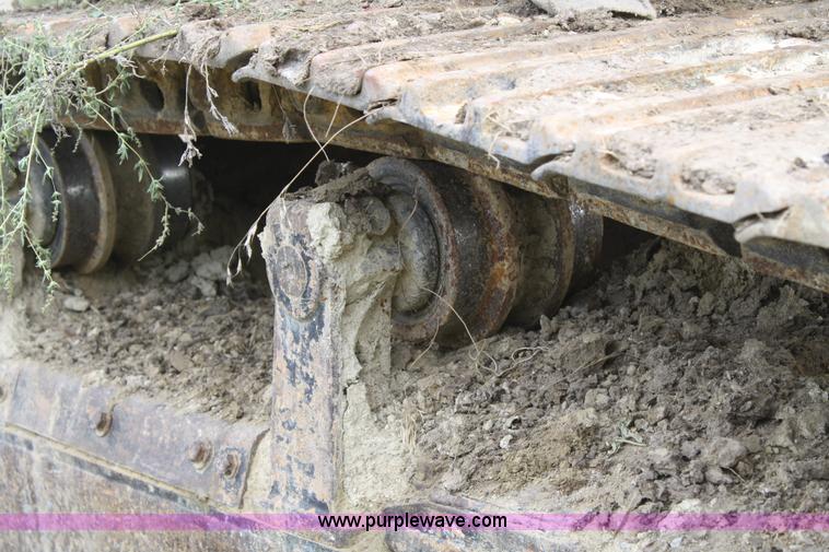 image for item F2617 1989 Caterpillar 225D-LC excavator