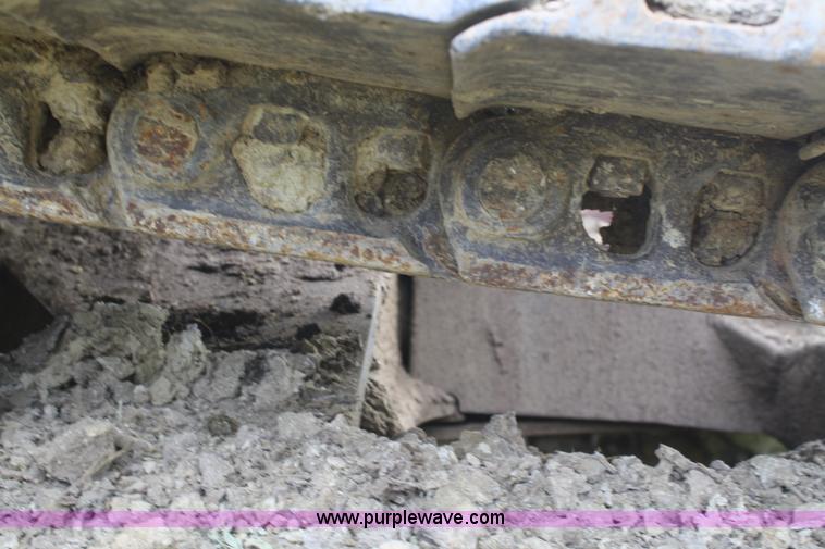 image for item F2617 1989 Caterpillar 225D-LC excavator
