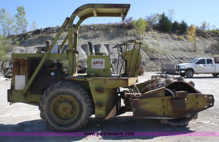 image for item F2629 RayGo 320-A vibratory padfoot compactor