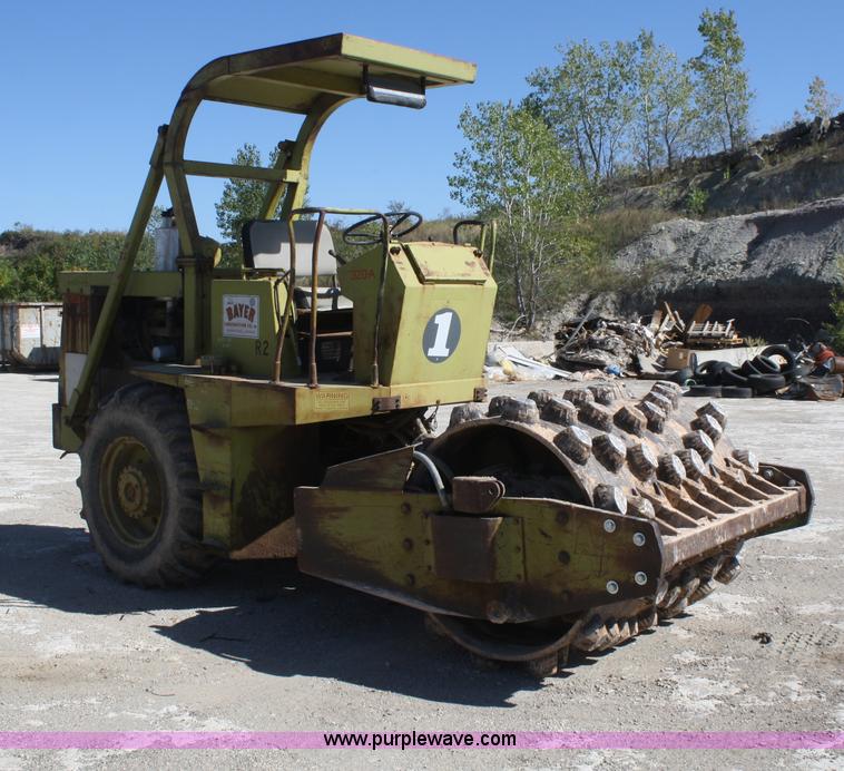 image for item F2629 RayGo 320-A vibratory padfoot compactor