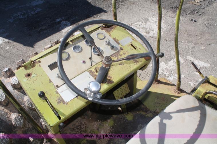 image for item F2629 RayGo 320-A vibratory padfoot compactor