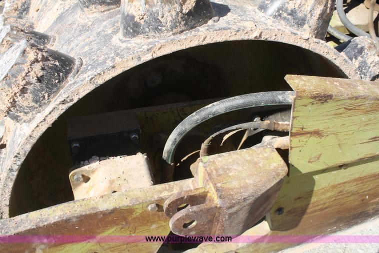 image for item F2629 RayGo 320-A vibratory padfoot compactor