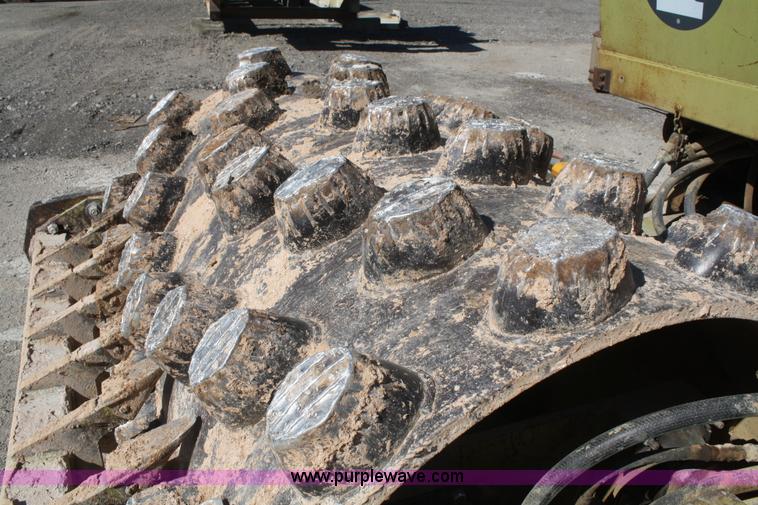 image for item F2629 RayGo 320-A vibratory padfoot compactor