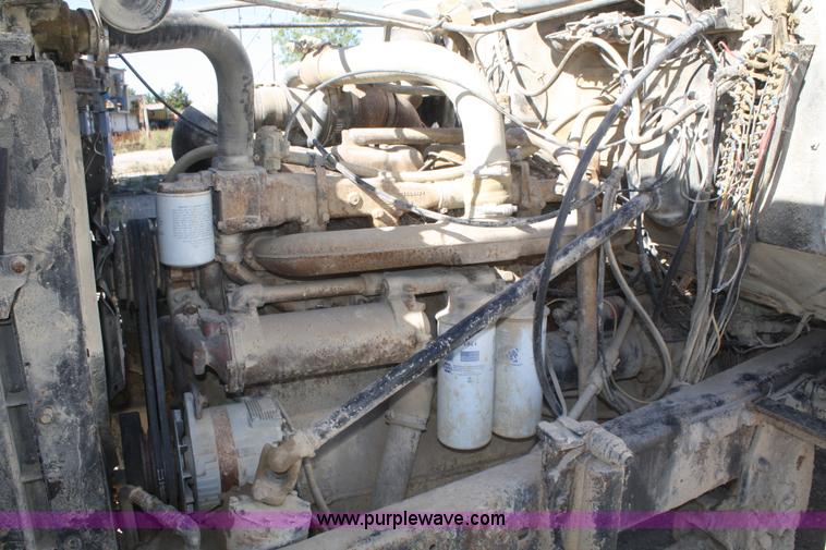 image for item F2630 1973 Mack R600 dump truck