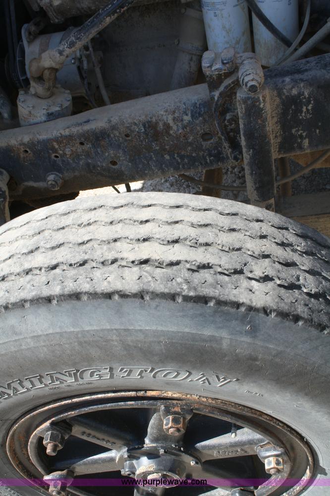 image for item F2630 1973 Mack R600 dump truck