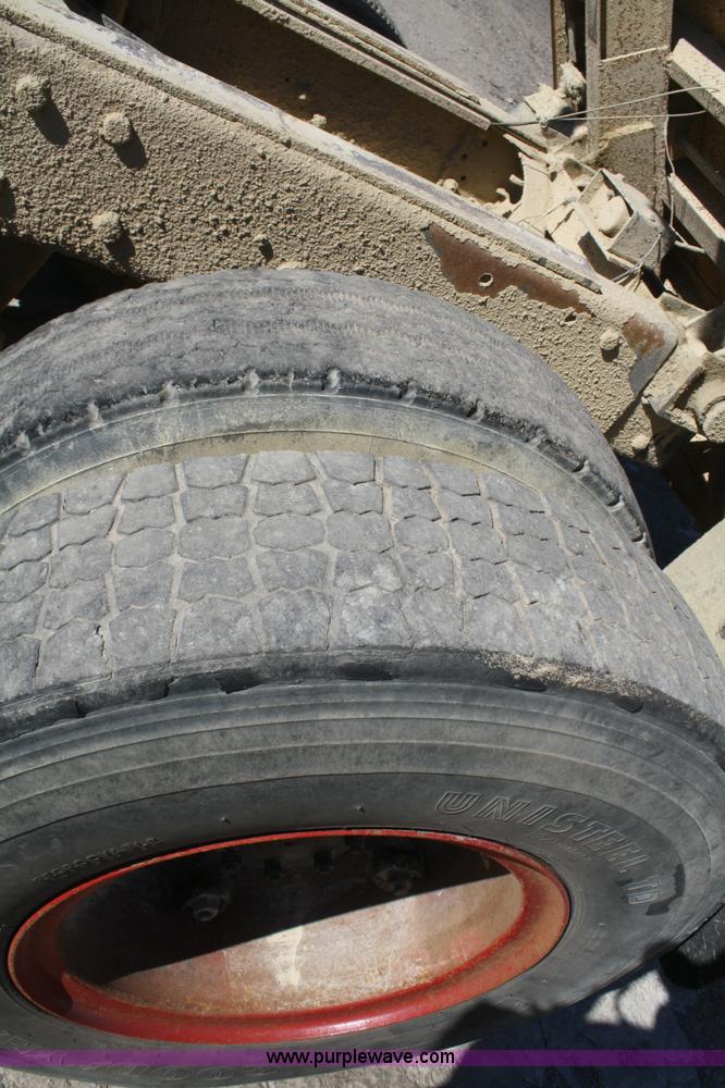 image for item F2630 1973 Mack R600 dump truck