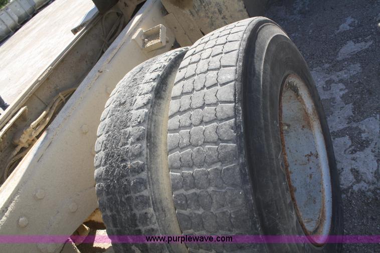 image for item F2630 1973 Mack R600 dump truck