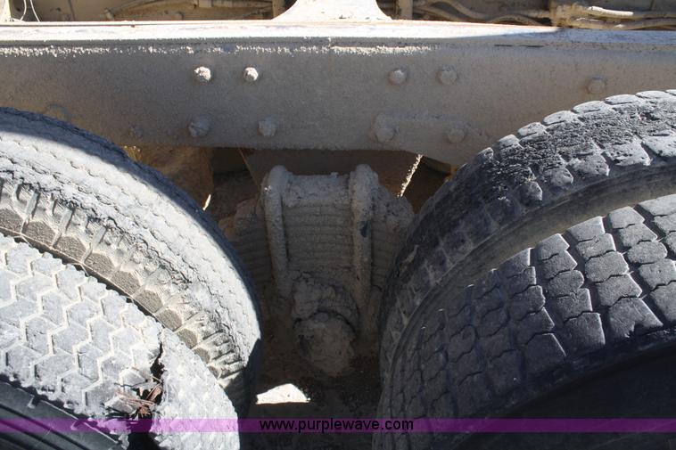 image for item F2630 1973 Mack R600 dump truck