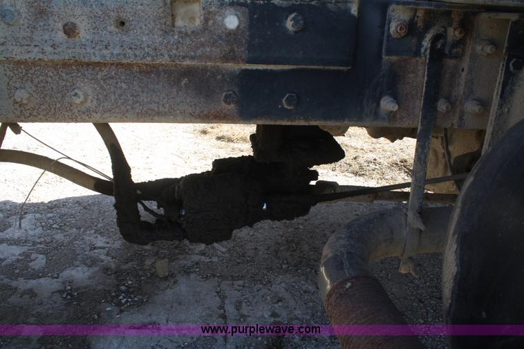 image for item F2630 1973 Mack R600 dump truck