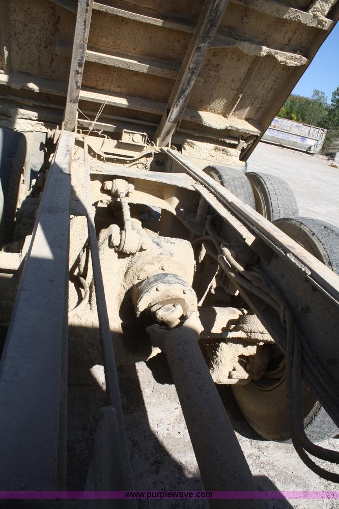 image for item F2630 1973 Mack R600 dump truck