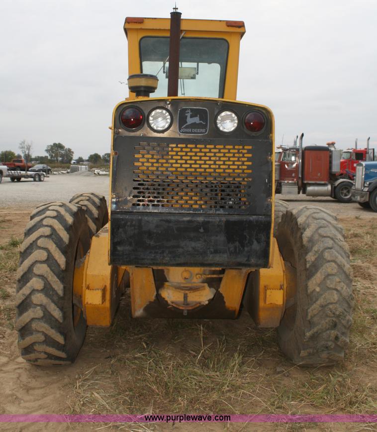 image for item F2645 1978 John Deere 670 articulating motor grader