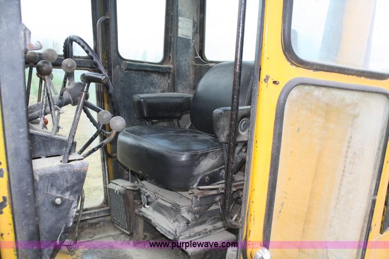 image for item F2645 1978 John Deere 670 articulating motor grader