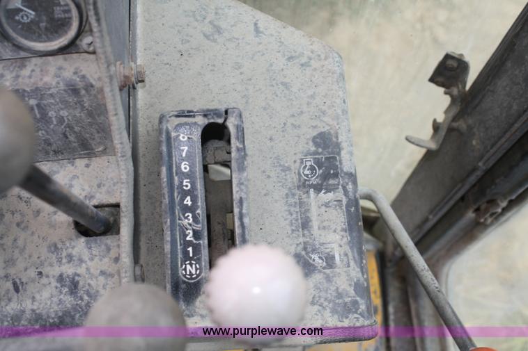 image for item F2645 1978 John Deere 670 articulating motor grader