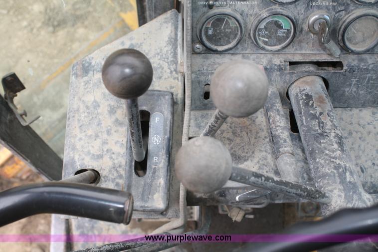 image for item F2645 1978 John Deere 670 articulating motor grader