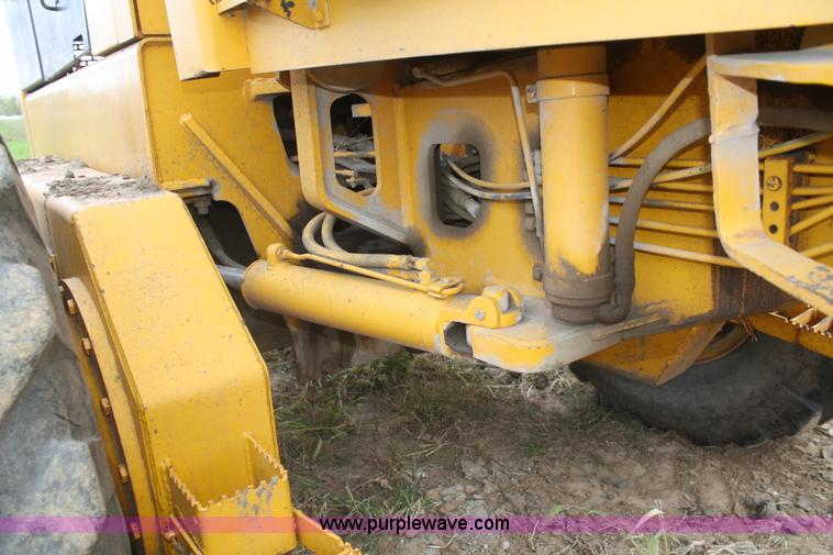 image for item F2645 1978 John Deere 670 articulating motor grader