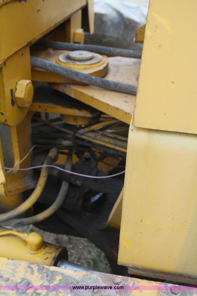 image for item F2645 1978 John Deere 670 articulating motor grader