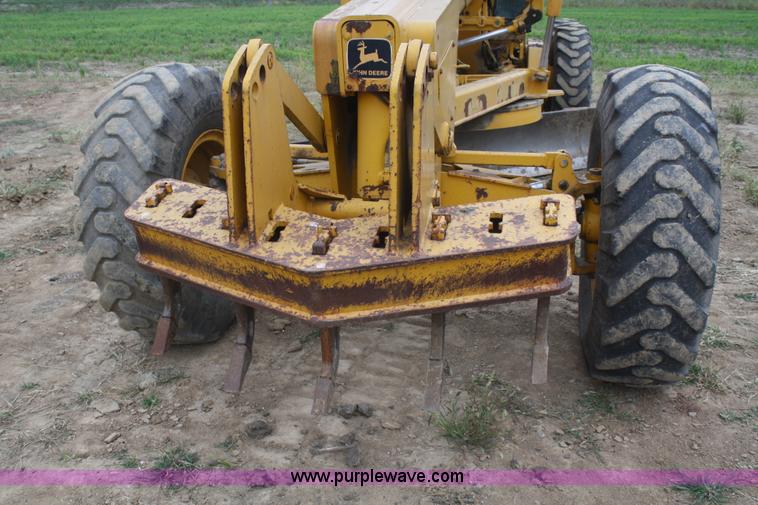 image for item F2645 1978 John Deere 670 articulating motor grader
