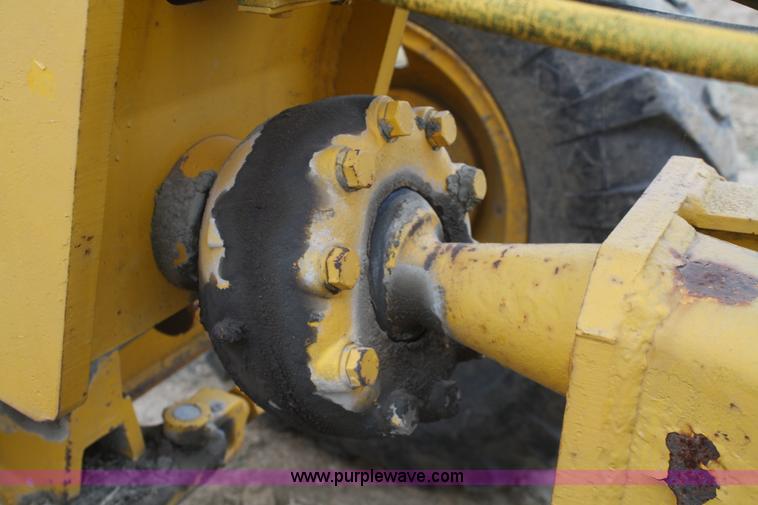 image for item F2645 1978 John Deere 670 articulating motor grader