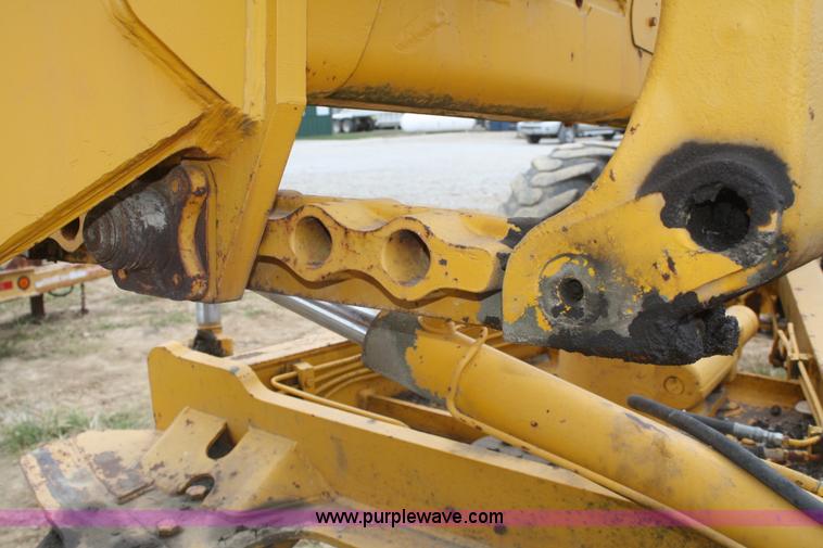 image for item F2645 1978 John Deere 670 articulating motor grader