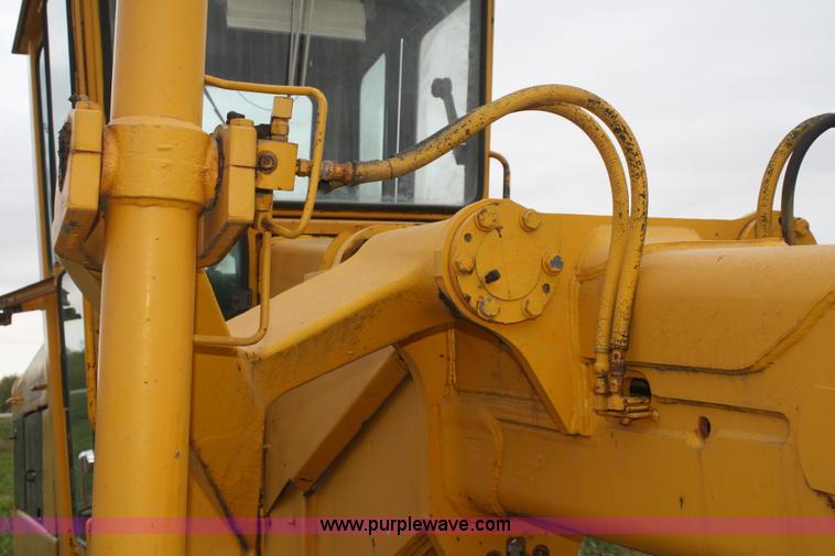 image for item F2645 1978 John Deere 670 articulating motor grader