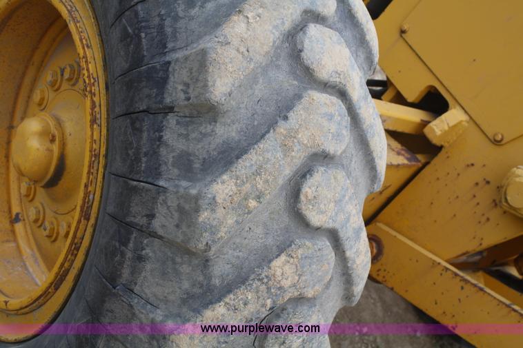 image for item F2645 1978 John Deere 670 articulating motor grader